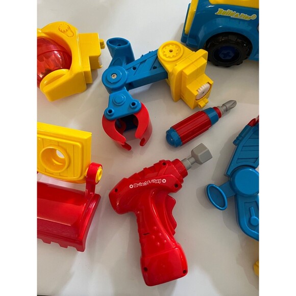 Large Bright Colors Build and Play Construction Set D101 - Picture 5 of 12